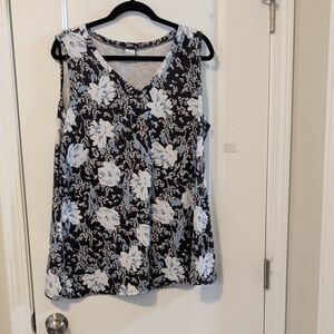 Fantaslook Women's Floral Sleeveless V-Neck Top Size XL